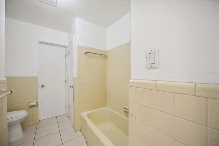 27285 Primary bathroom