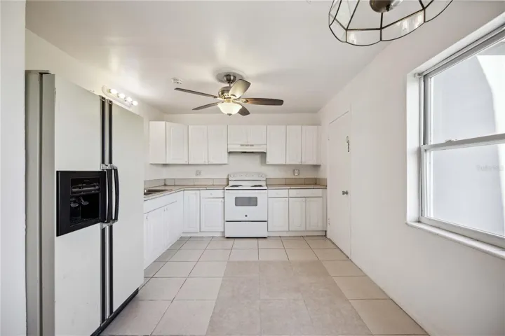 27285 Kitchen
