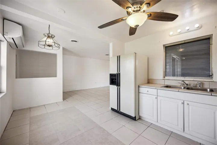 27285 Kitchen