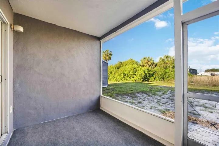 27285 Lanai