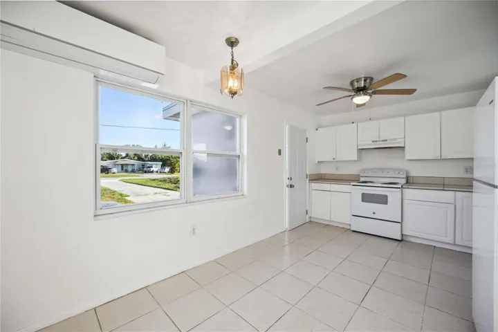 27289 Kitchen