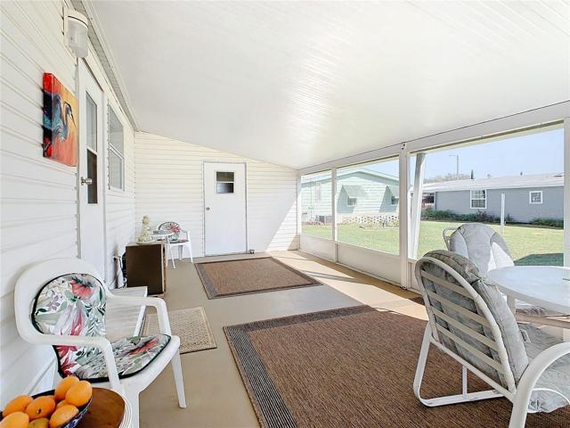 Large screened lanai