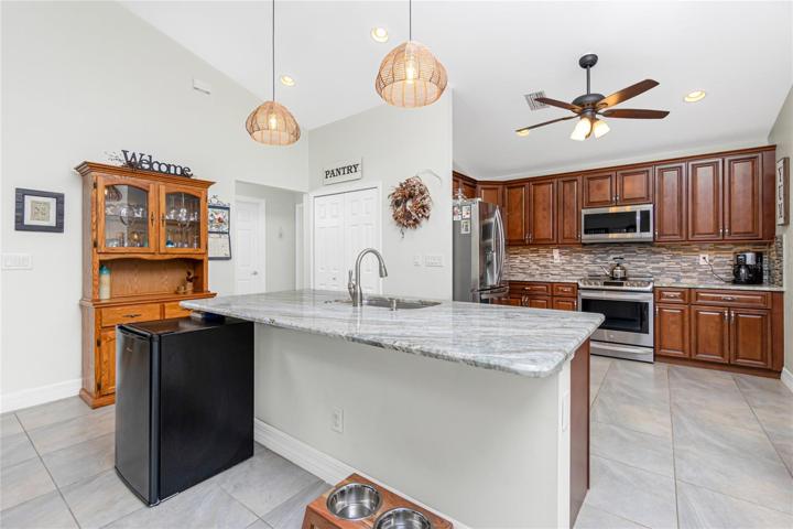 Island with room for stools