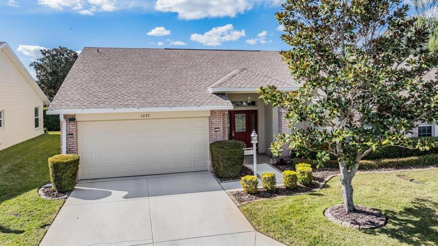 Neat and tidy curb appeal with a 2-car garage