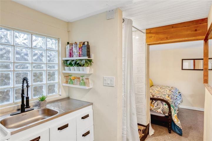 Kitchen sink