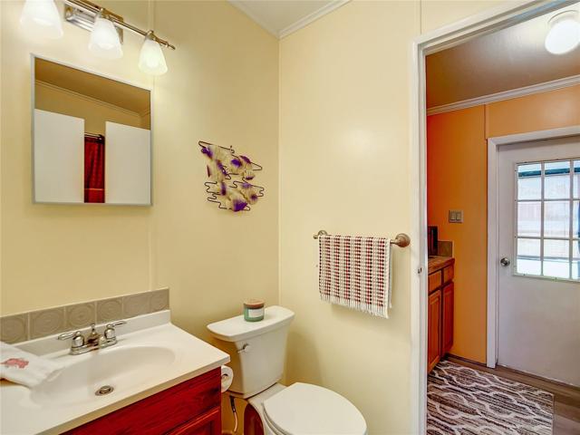 Guest batroom