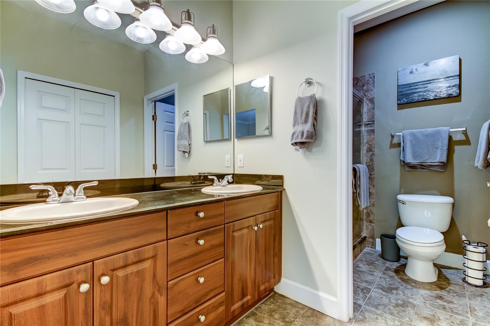 Primary ensuite 3rd floor