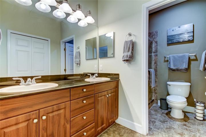 Primary ensuite 3rd floor