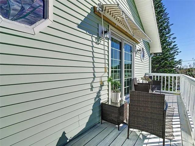 Beautiful Sunset views and extendable awning