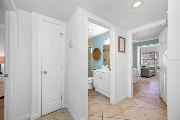 Central Hallway with 2 closets and Central Bath
