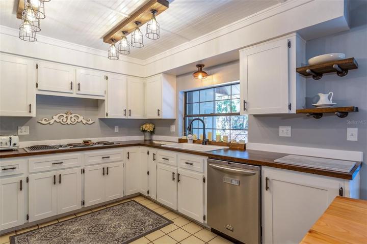 12. Kitchen
