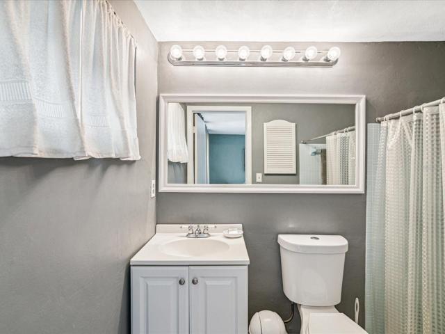Main Bedrooom Bath