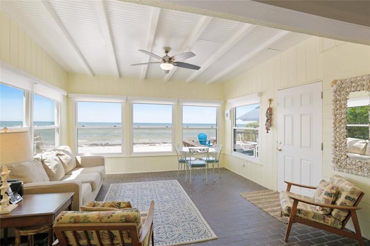 Florida Room where you'll never get tired of the view!