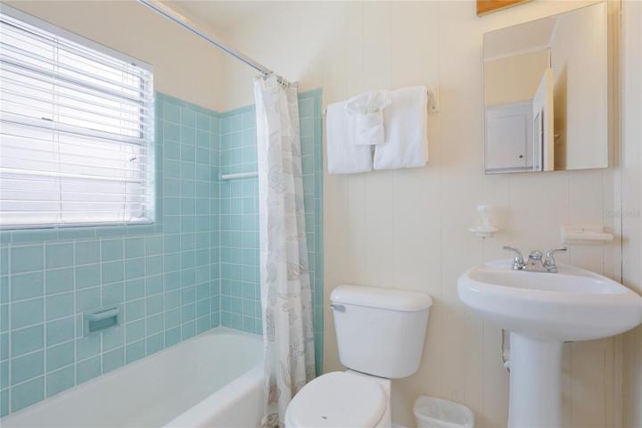 Guest Suite Bath