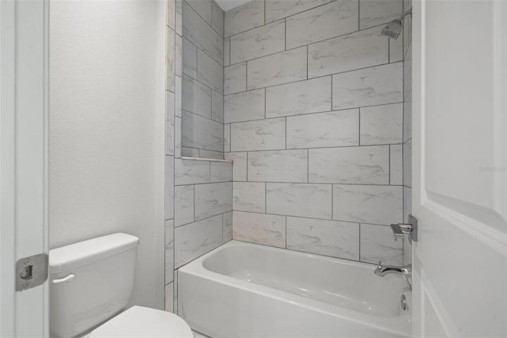 Jack & Jill Bathroom (2nd Floor)