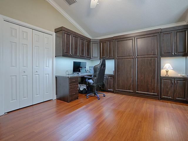 LARGE DOUBLE DOOR CLOSET!