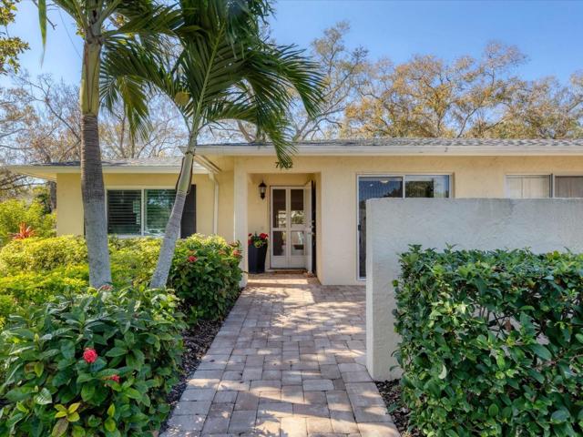 7032 W Country Club Drive N