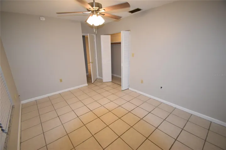 910