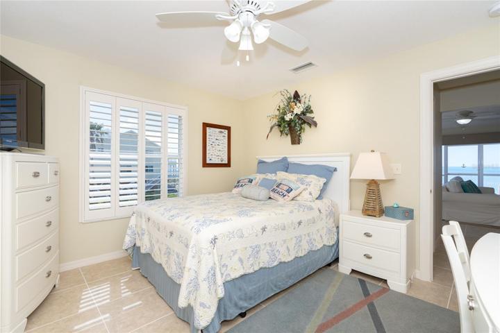 Guest Bedroom 2.