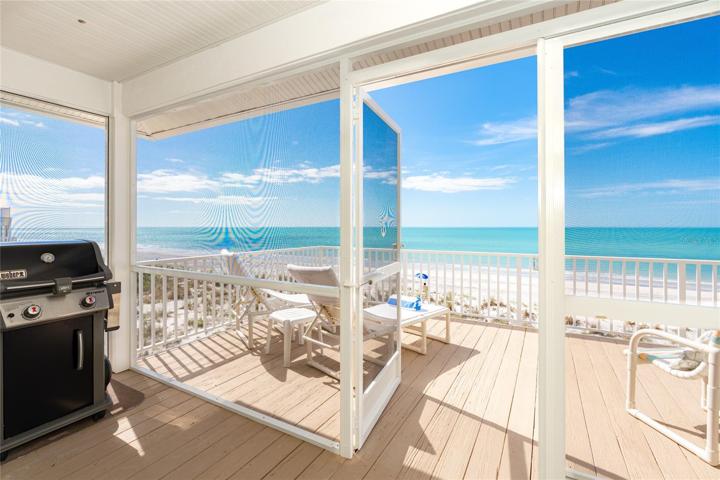 View and Rear Deck.