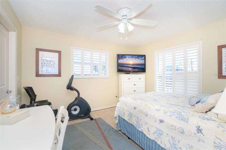 Guest Bedroom 2.