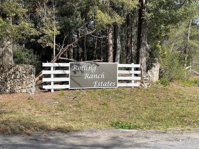 Community Entrance (Hwy 484)