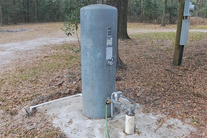 4" submersible well