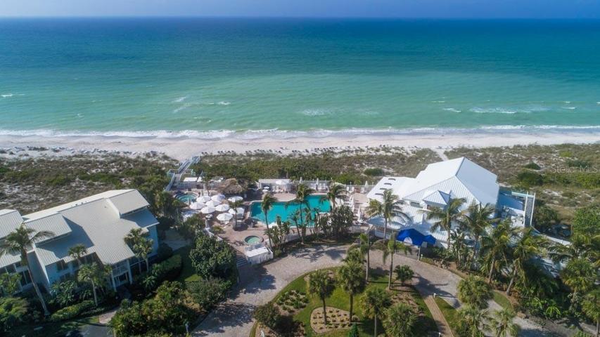 Boca Grande Club Beachfront Pool, Tiki Bar & Dining!