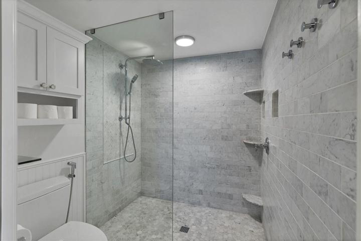 Master Shower!