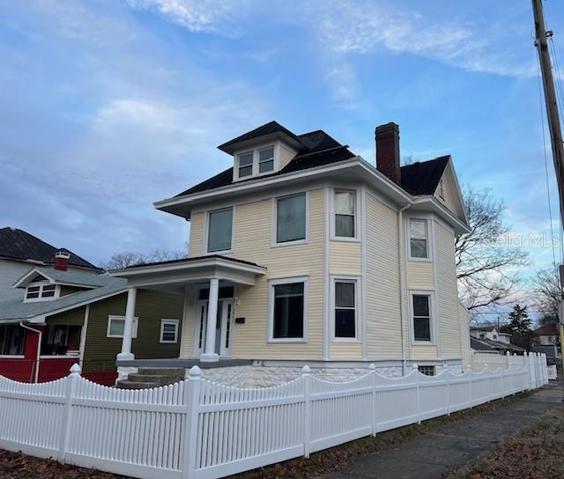 Beautiful 5 bedroom 3 story house with Detached 2 Car Garage and Basement