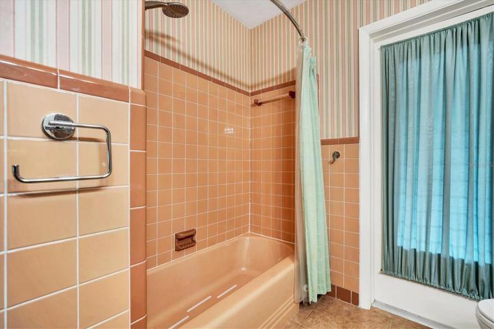 2nd Bathroom