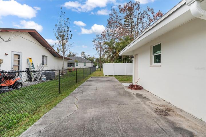 Extra driveway space for Boat/RV Parking