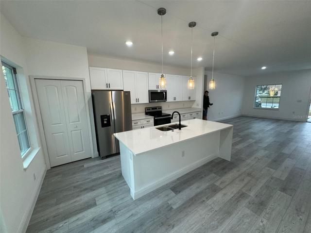 MODEL HOME