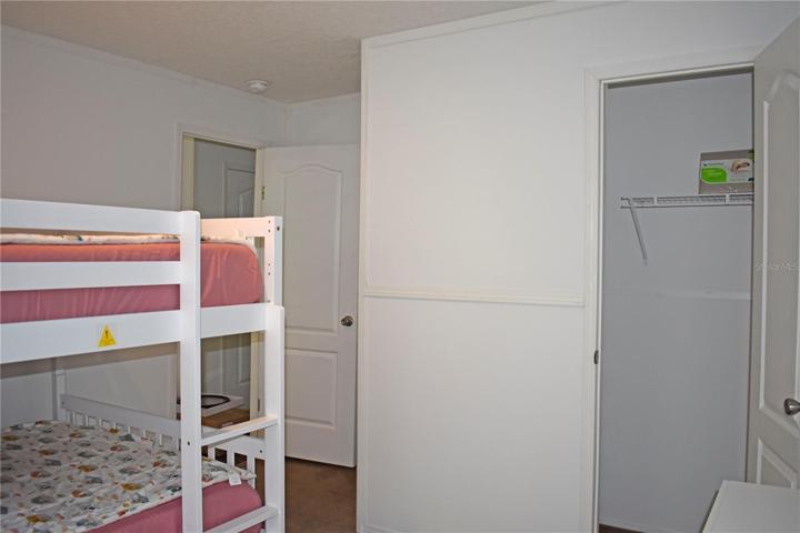 Bedrm 2 closet