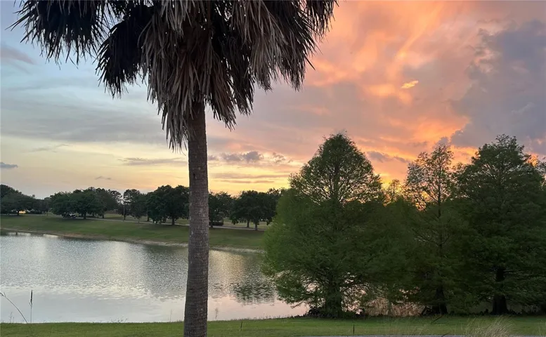Imagine enjoying these awesome Florida sunsets from your very own backyard!