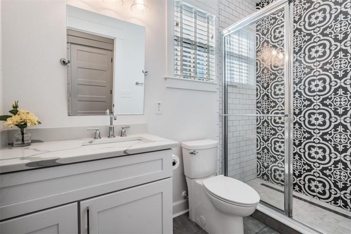 Downstairs Full Bath