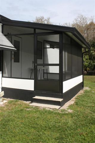 screened side porch