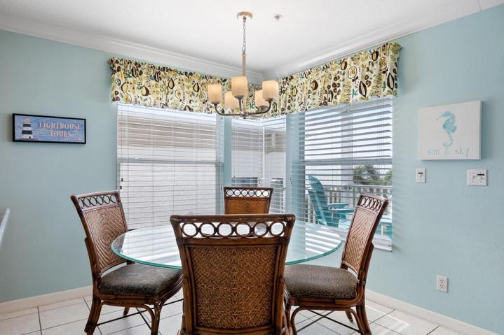 Light and Bright Corner Unit!
