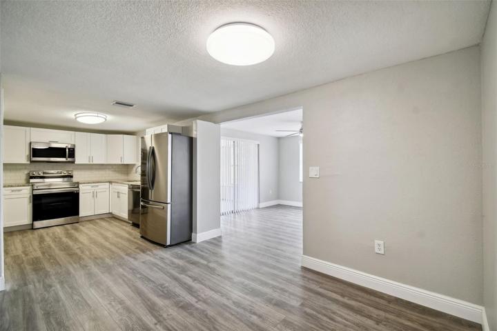 Dining/Kitchen