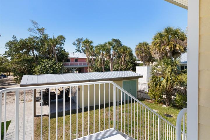Upstairs balcony facing to the west!
