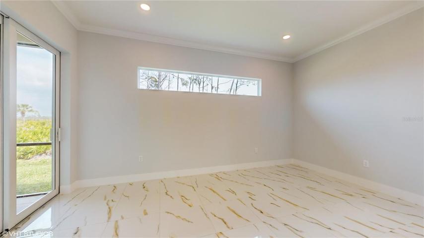 Primary Bedroom w/Lanai Access