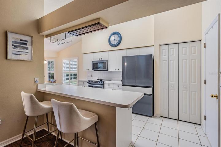 Breakfast bar seating