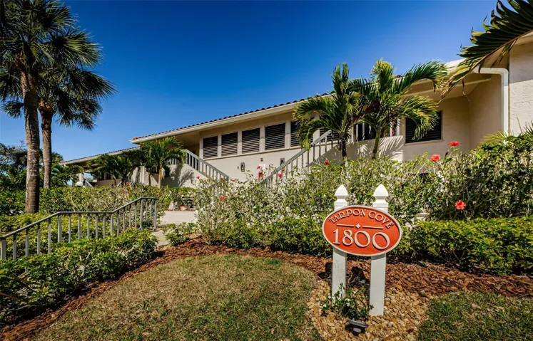Front Exterior 1800 Tarpon Cove
