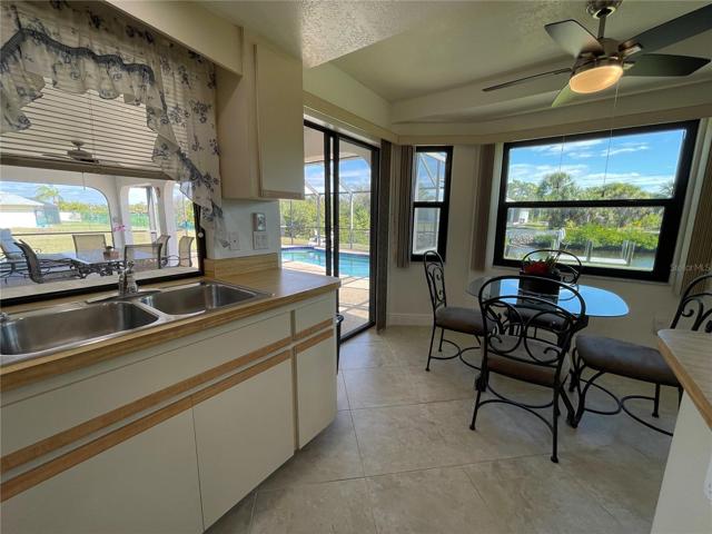 Kitchen / Breakfast