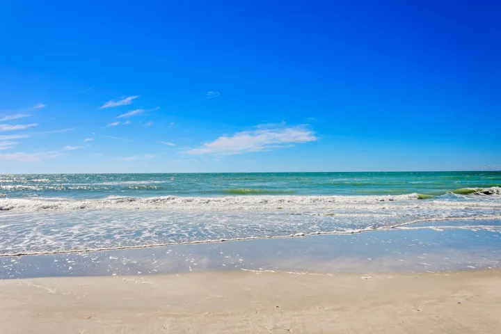 Your view and your location on the beach are rare and refreshing.