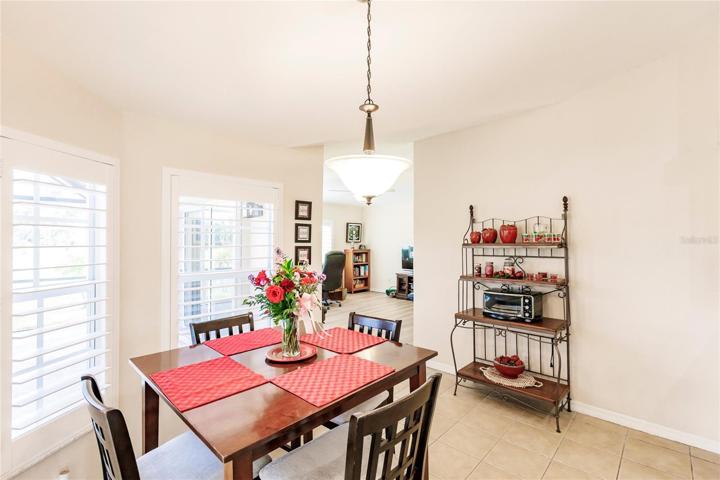 CASUAL DINING AREA