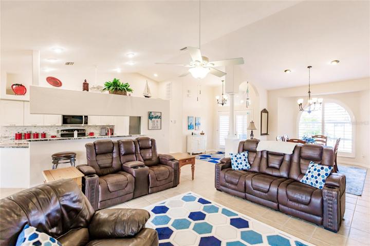 OPEN FLOOR PLAN