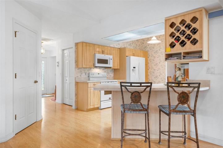 A view of the kitchen island.