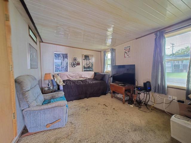 Bonus Room with exterior door access