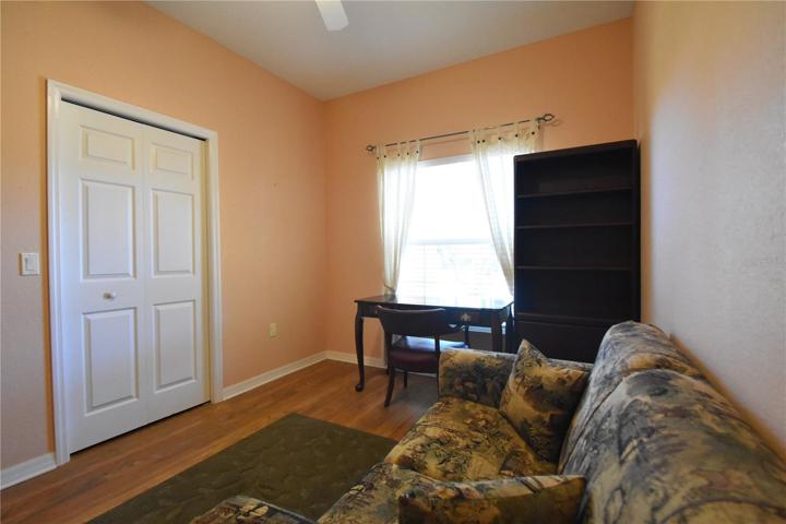 3rd bedroom/den with closet